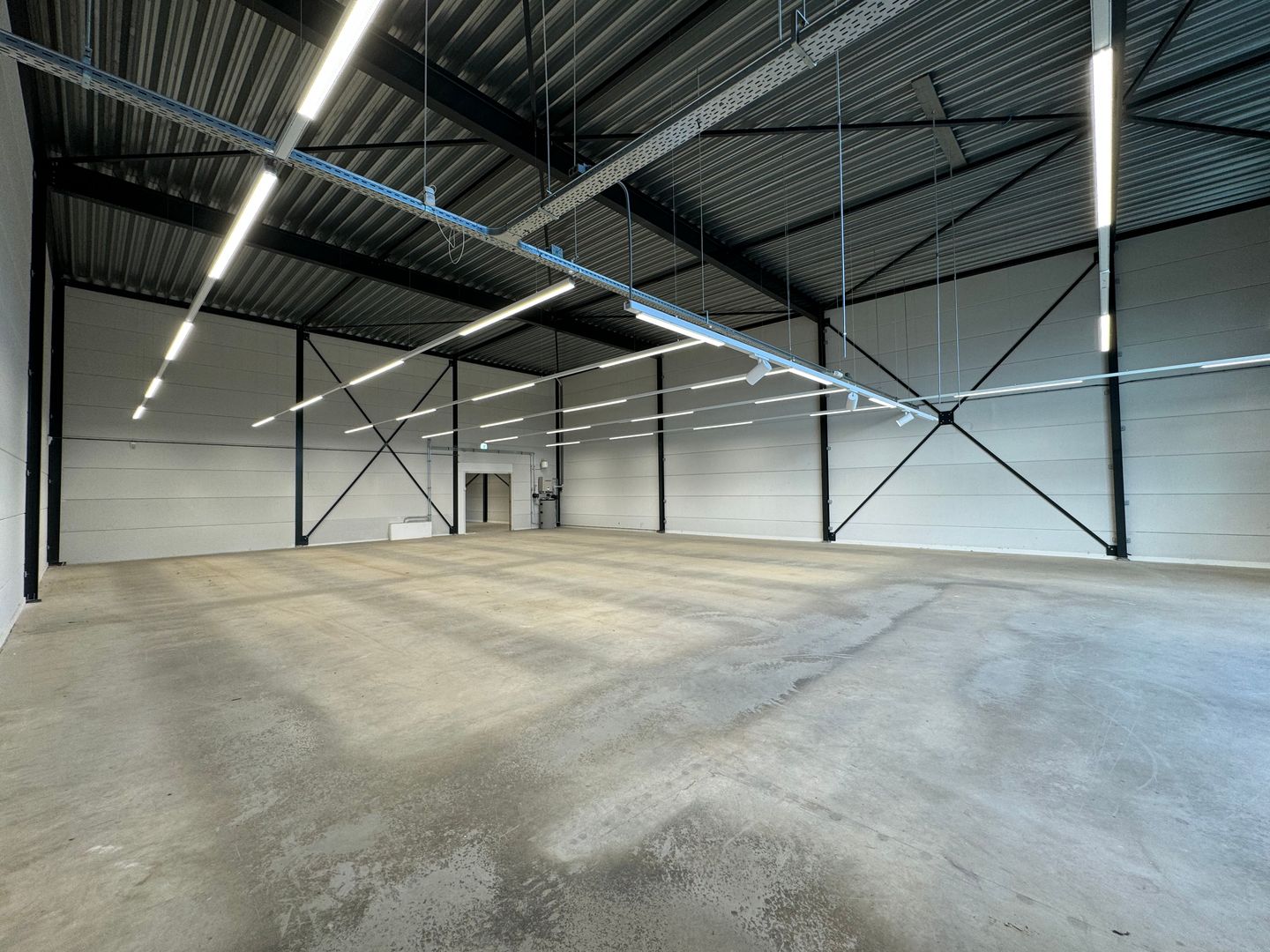 View photo 5 of Blankenstein 680-A