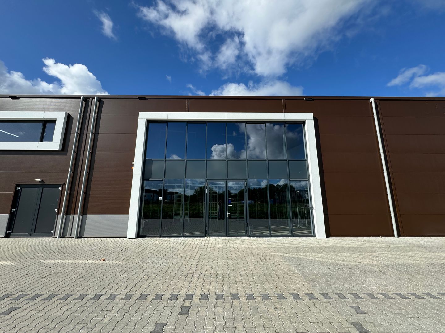 View photo 2 of Blankenstein 680-A