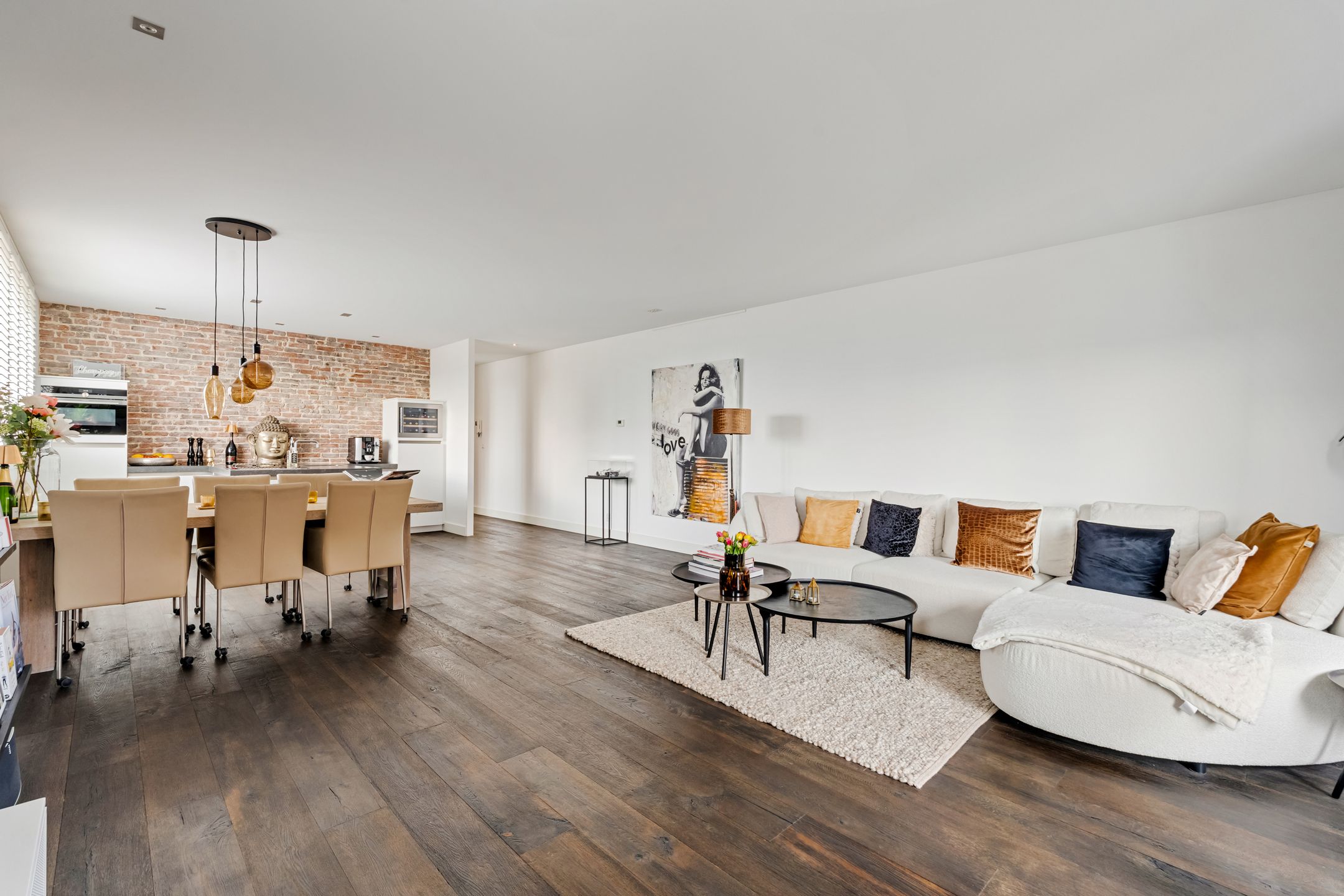 Light corner apartment with water views on Java-eiland — 12