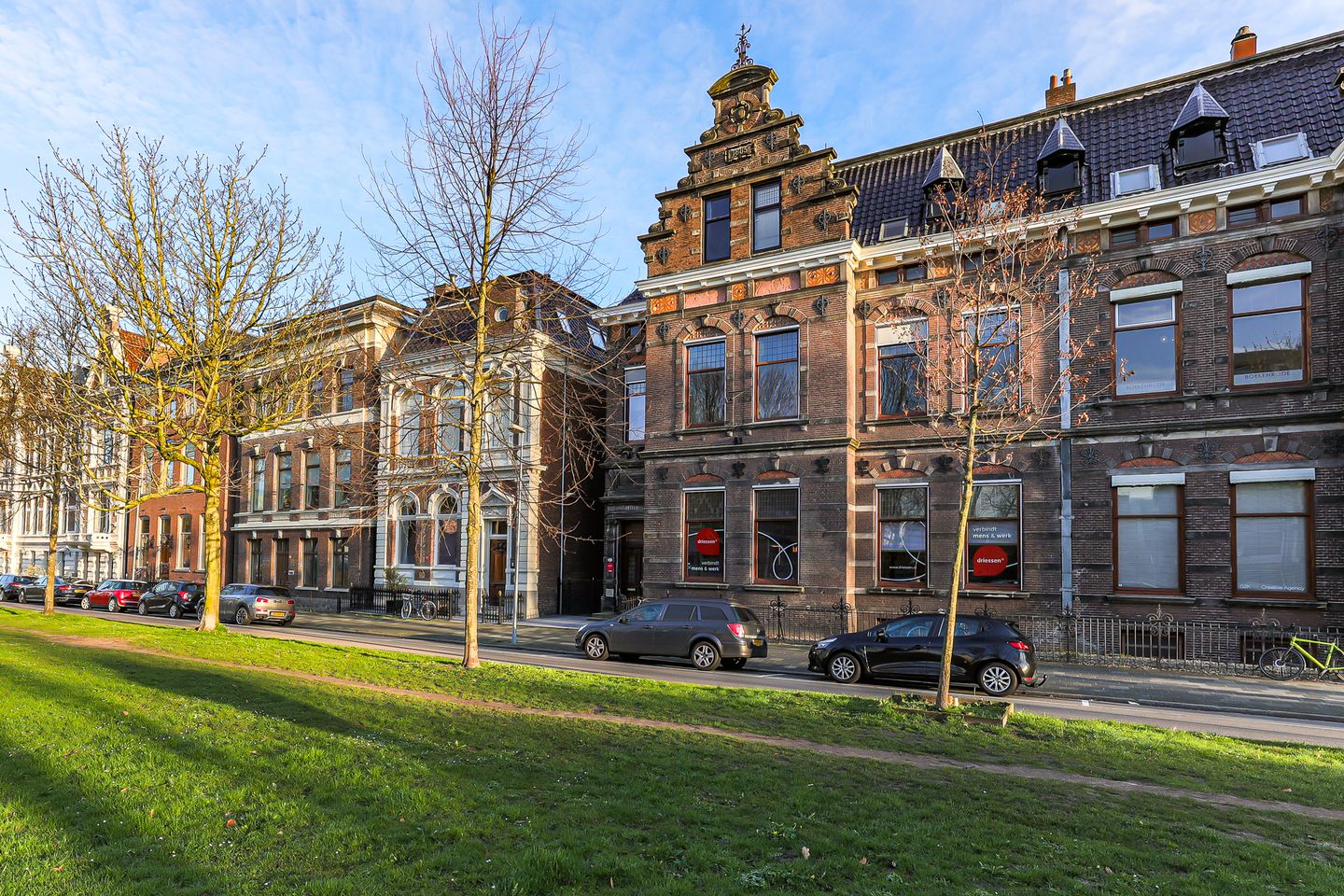 View photo 2 of Ubbo Emmiussingel 21