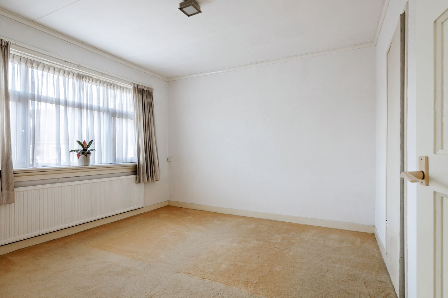 Photo 19 of Smyrnastraat 174