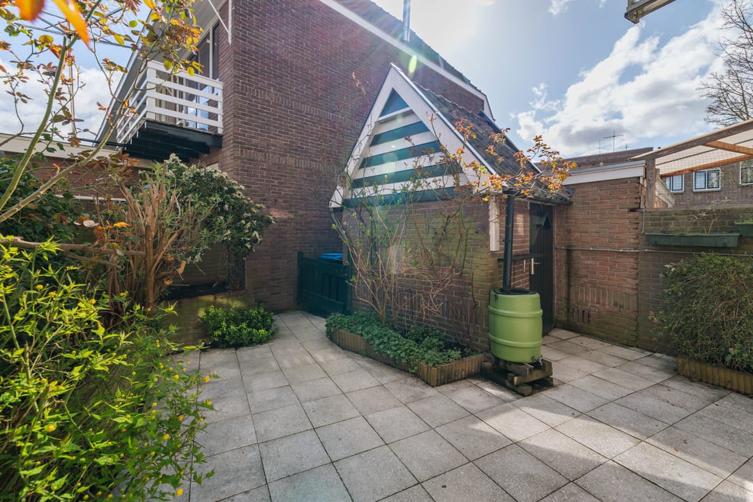 Photo 11 of Smyrnastraat 174