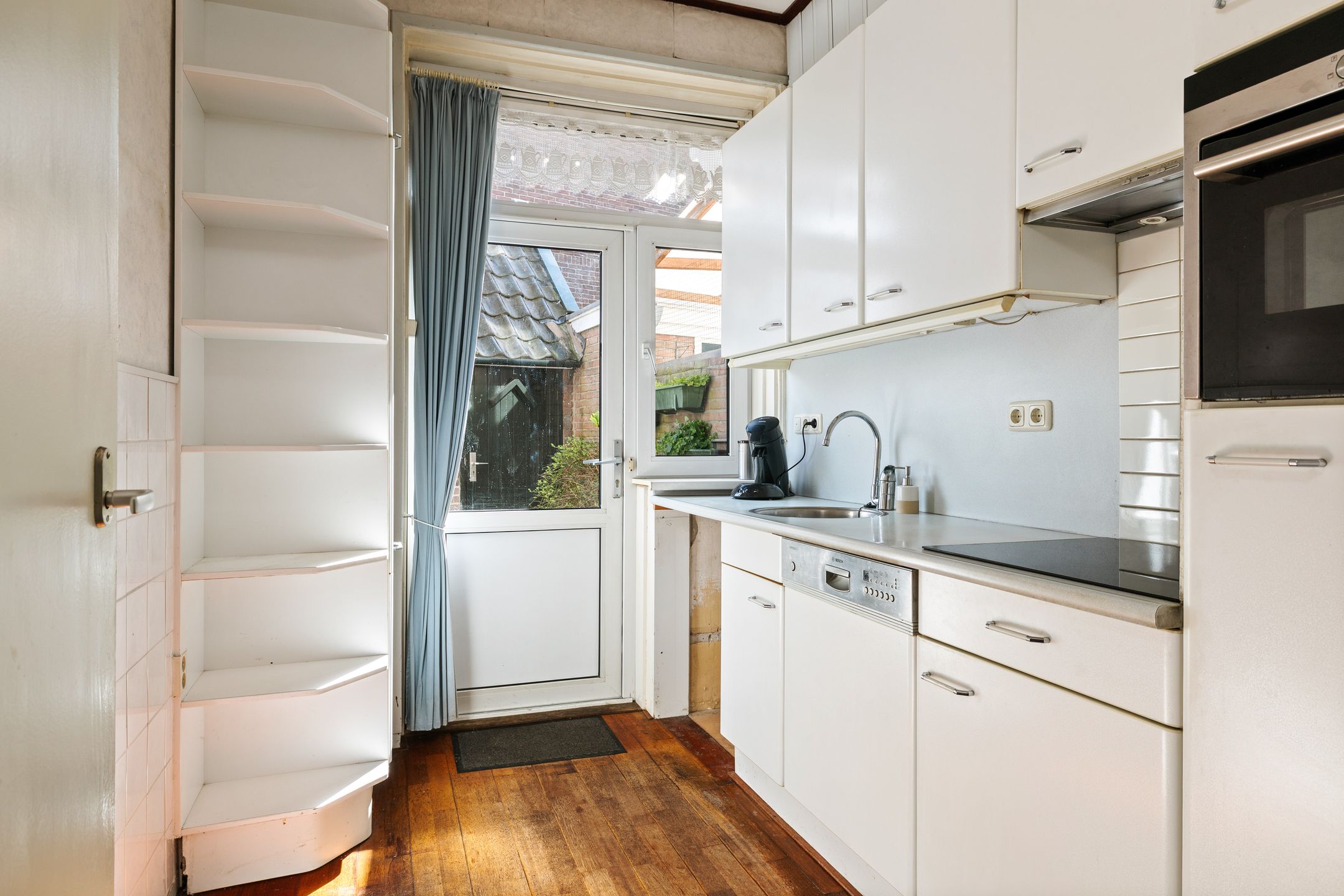 Photo 9 of Smyrnastraat 174