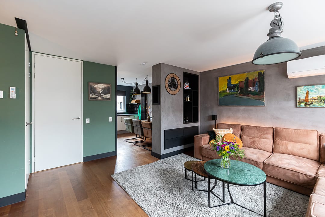 Photo 8 of Hopper 31