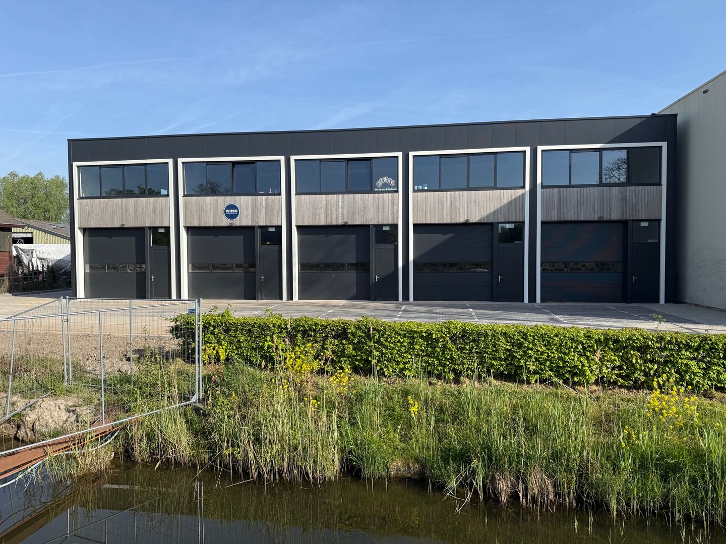 View photo 2 of Industrieweg 91-a