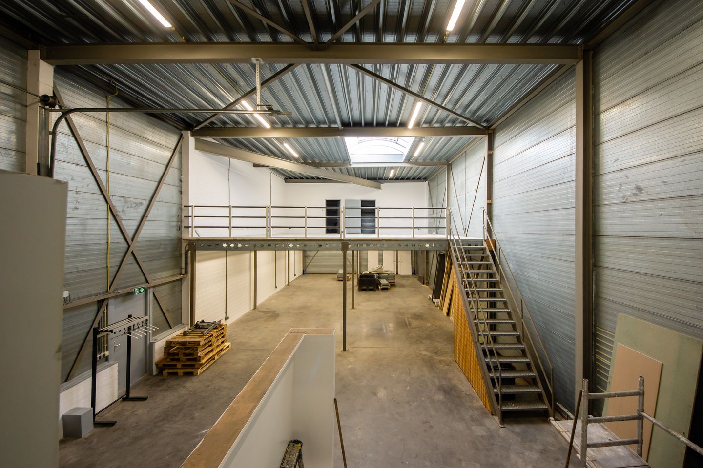 Bekijk foto 3 van Kosmonaut 21-E