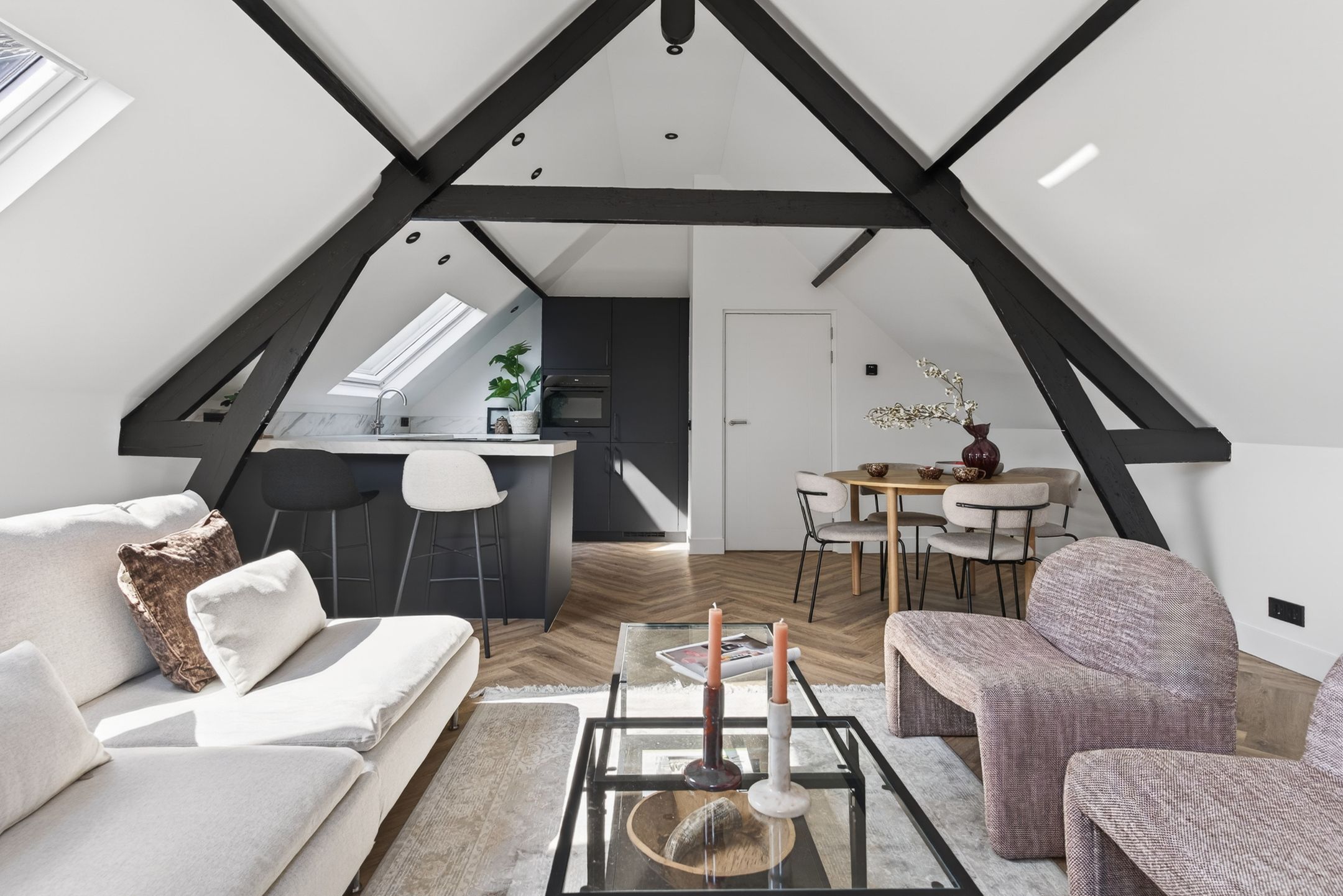 Foto 12 van Dijkstraat 14-2