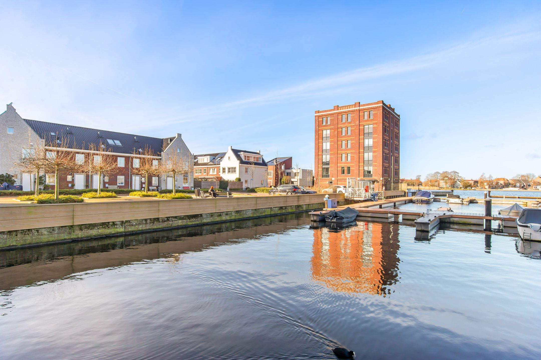 Foto 12 van SpaarneBuiten Ligplaats nr. 63