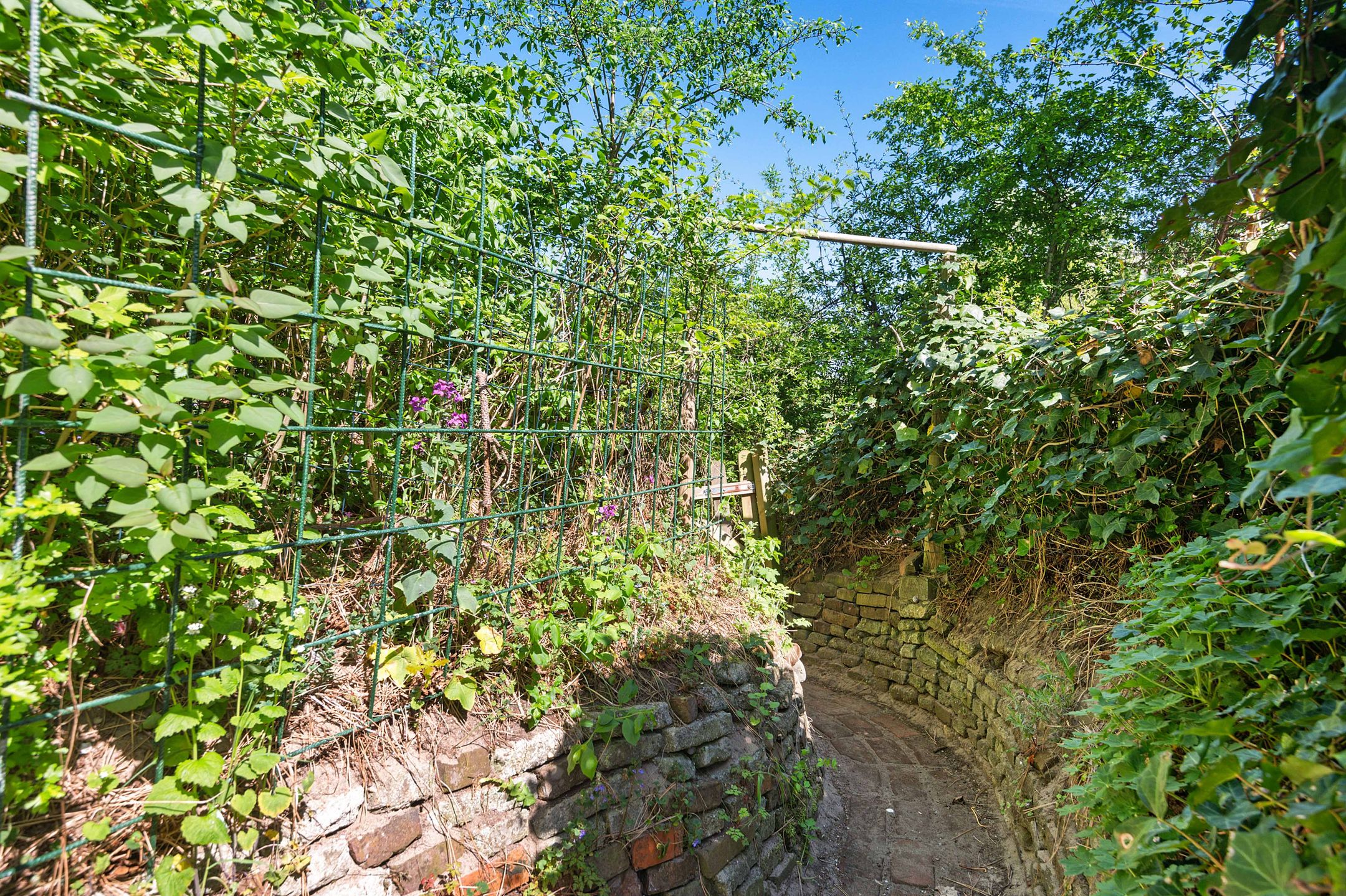 Foto 30 van Jhr. P.N. Quarles van Uffordlaan 1-A21