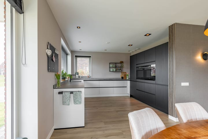 Foto 2 van Brandrood 29