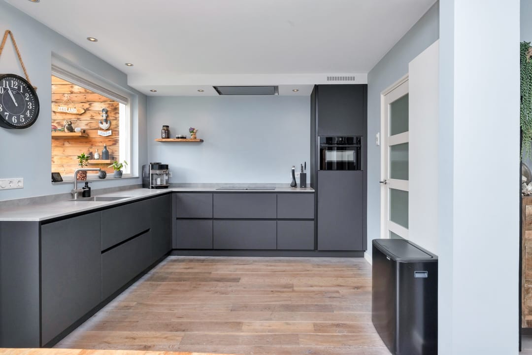 Foto 13 van Dolfijnlaan 95