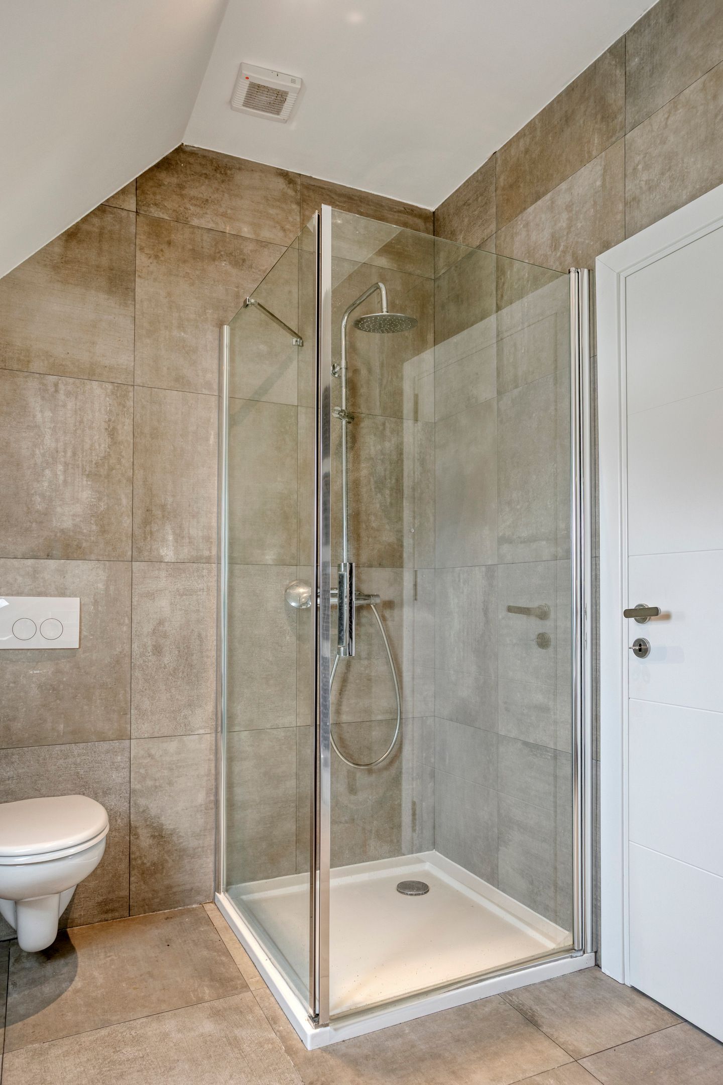 Foto 21 van Annastraat 17-C