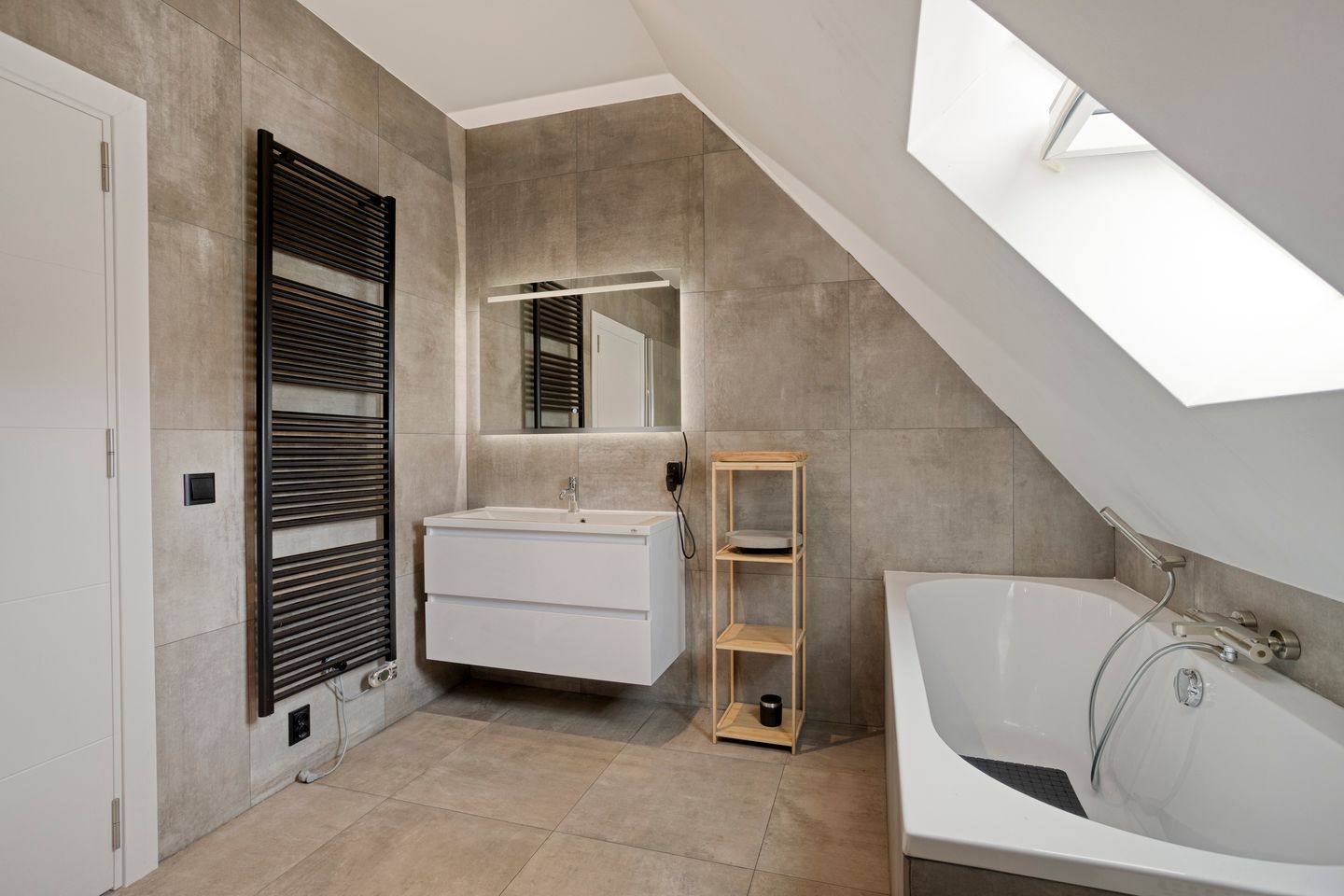 Foto 19 van Annastraat 17-C