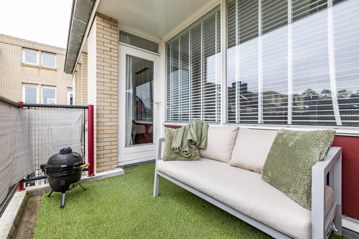 Photo 4 of J.M. den Uylstraat 9