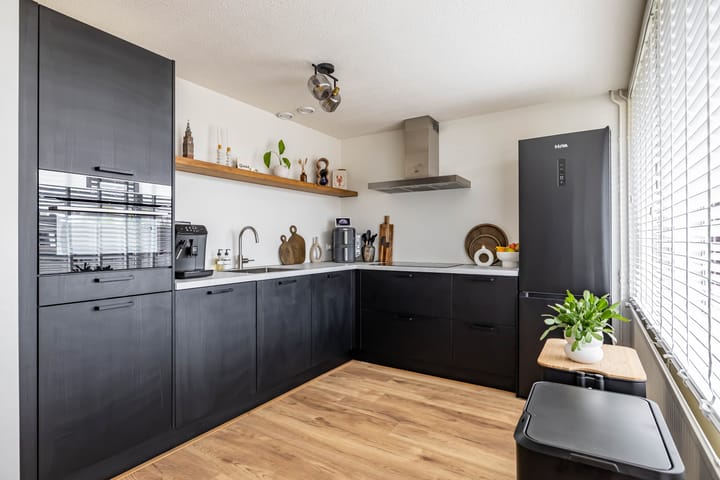 Photo 2 of J.M. den Uylstraat 9