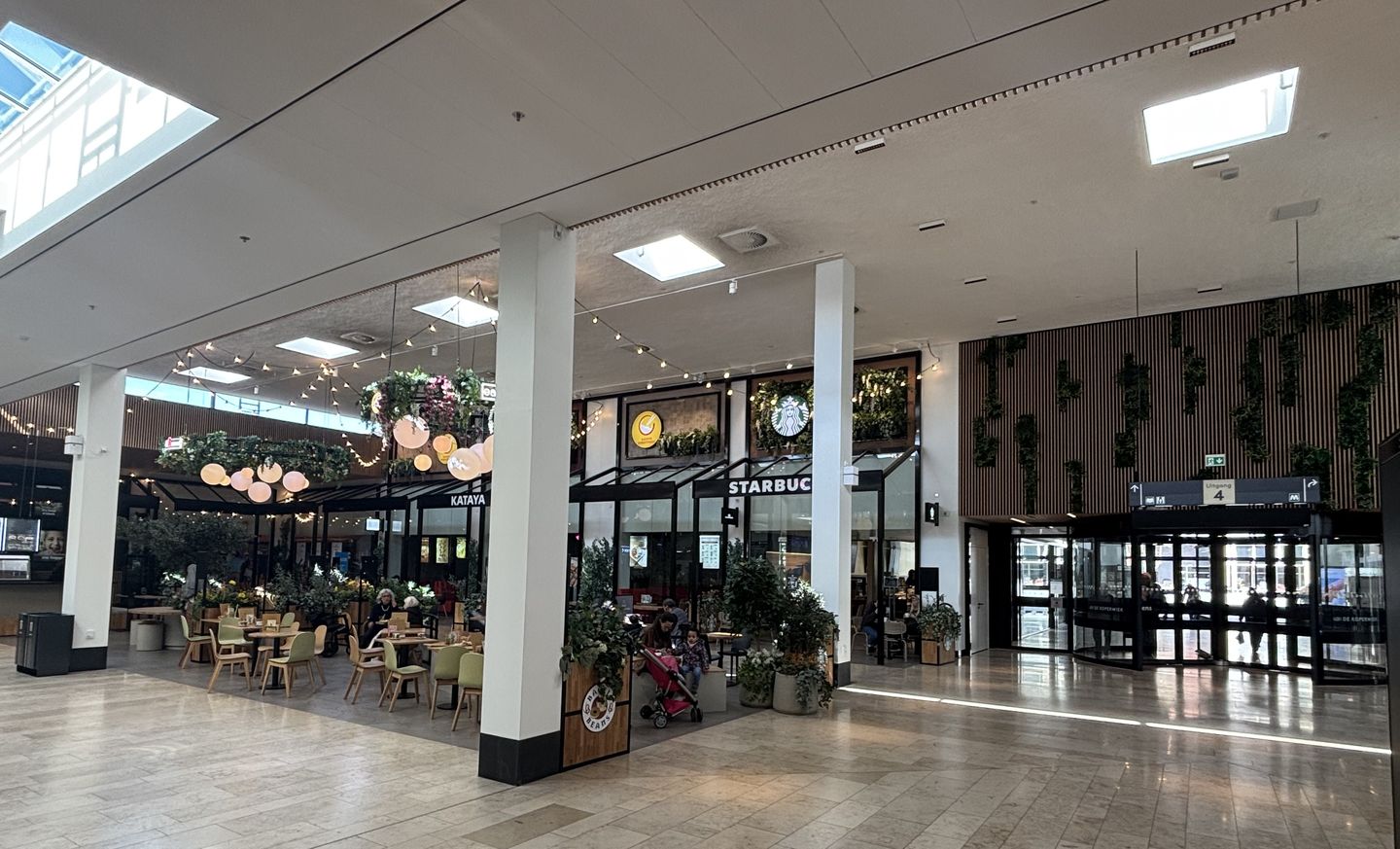 Bekijk foto 2 van Stadsplein 105