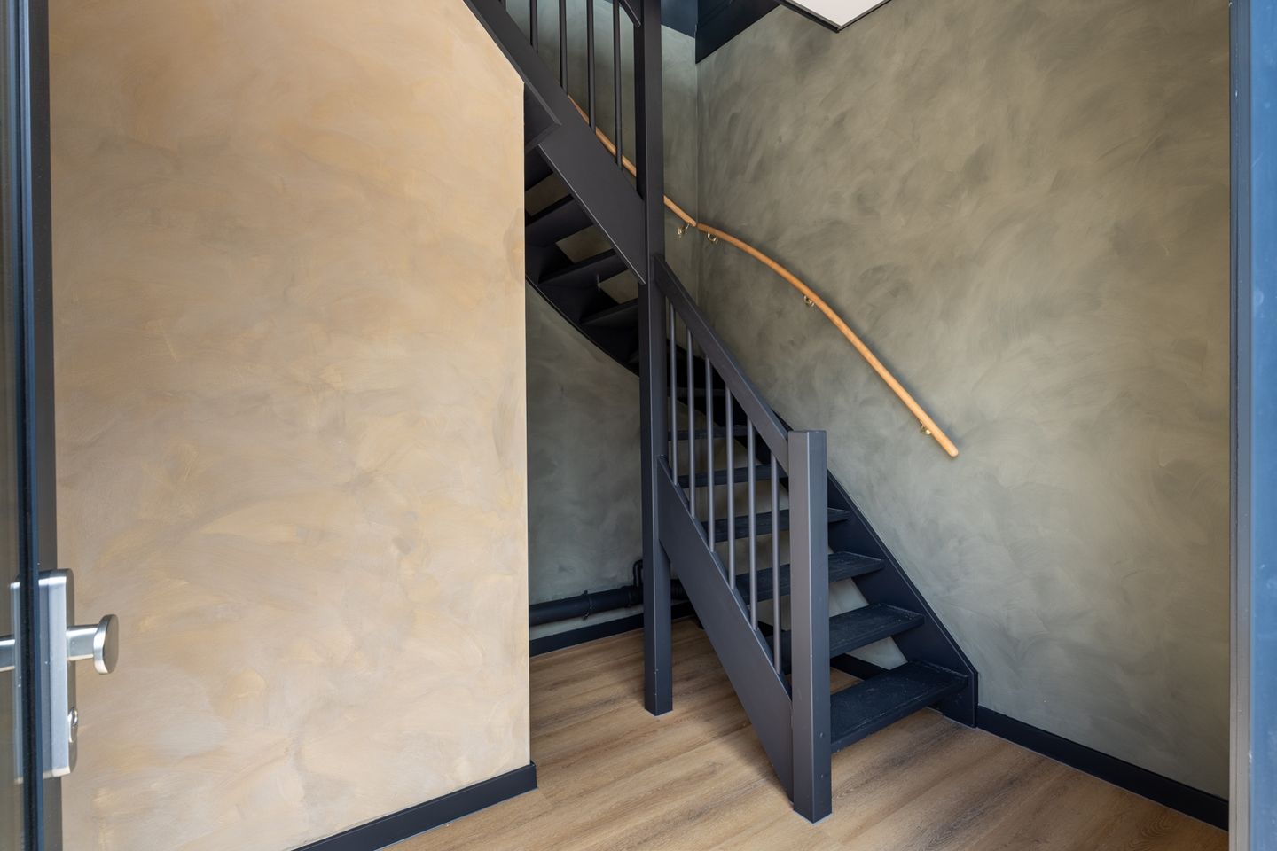 View photo 3 of Hulsenboschstraat 21-L