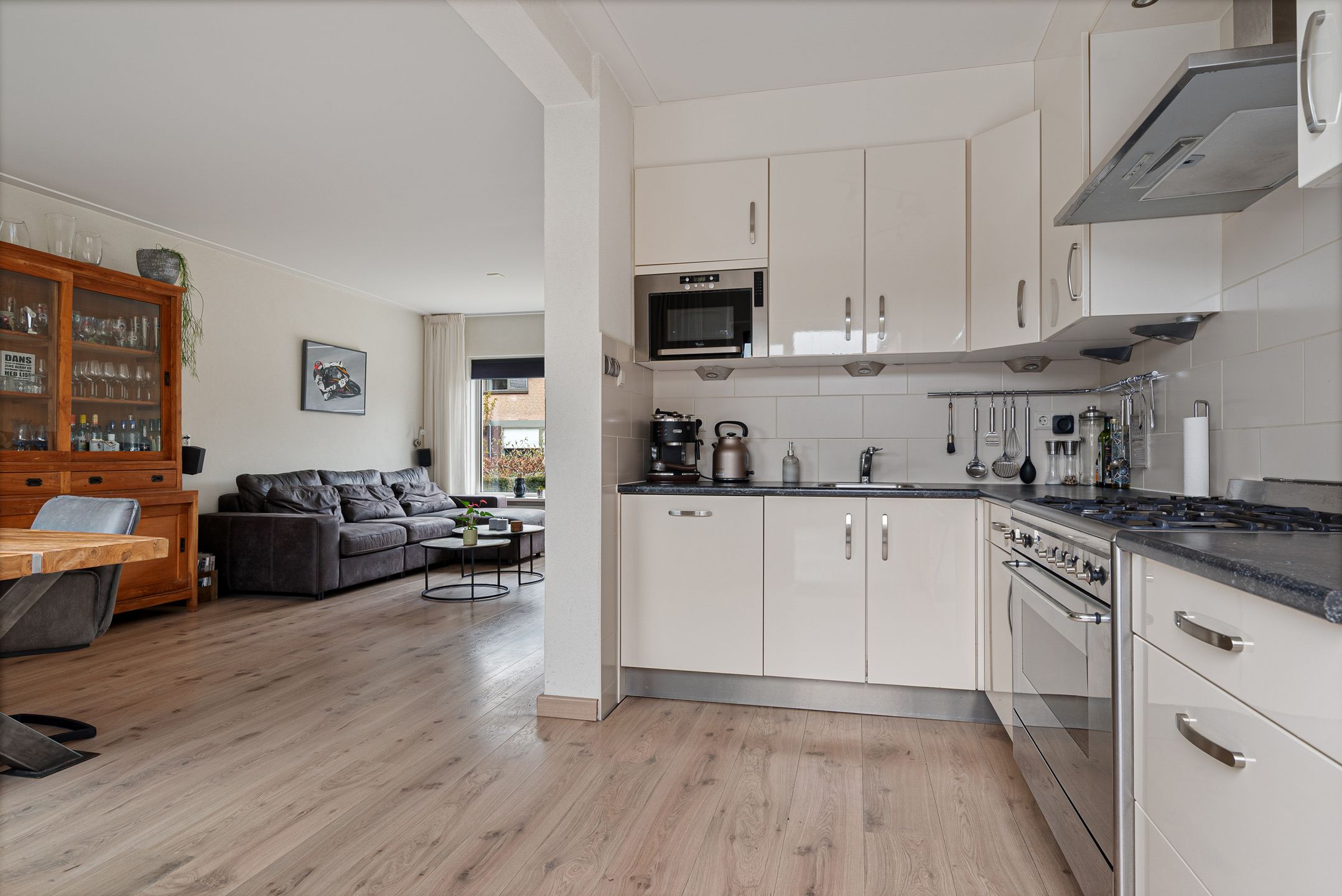 Photo 9 of Langeweide 329