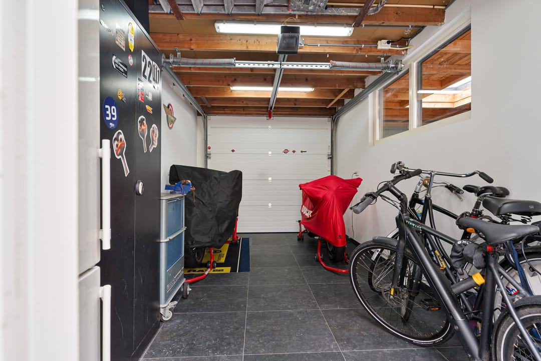 Photo 32 of Langeweide 329