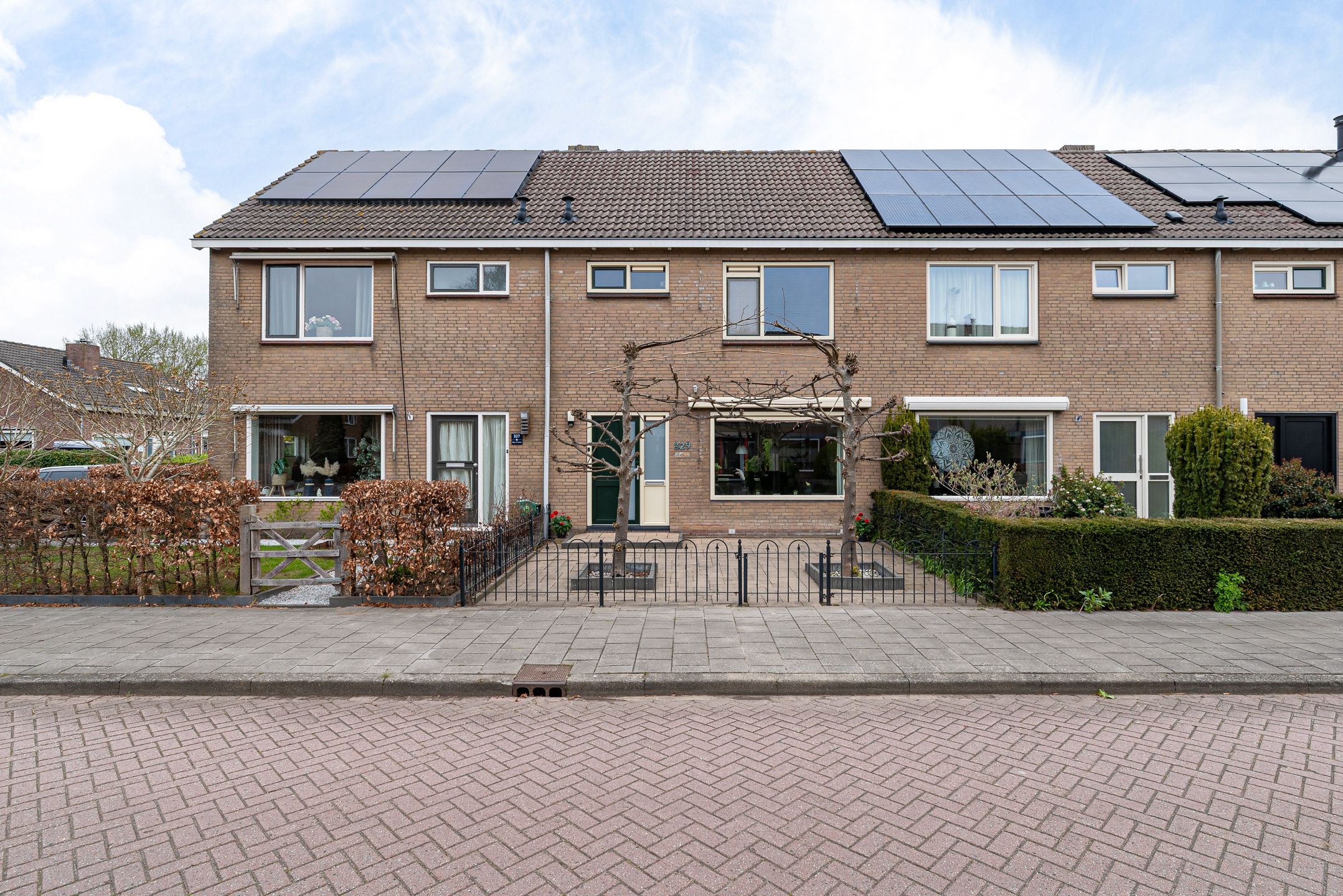 Photo 33 of Langeweide 329