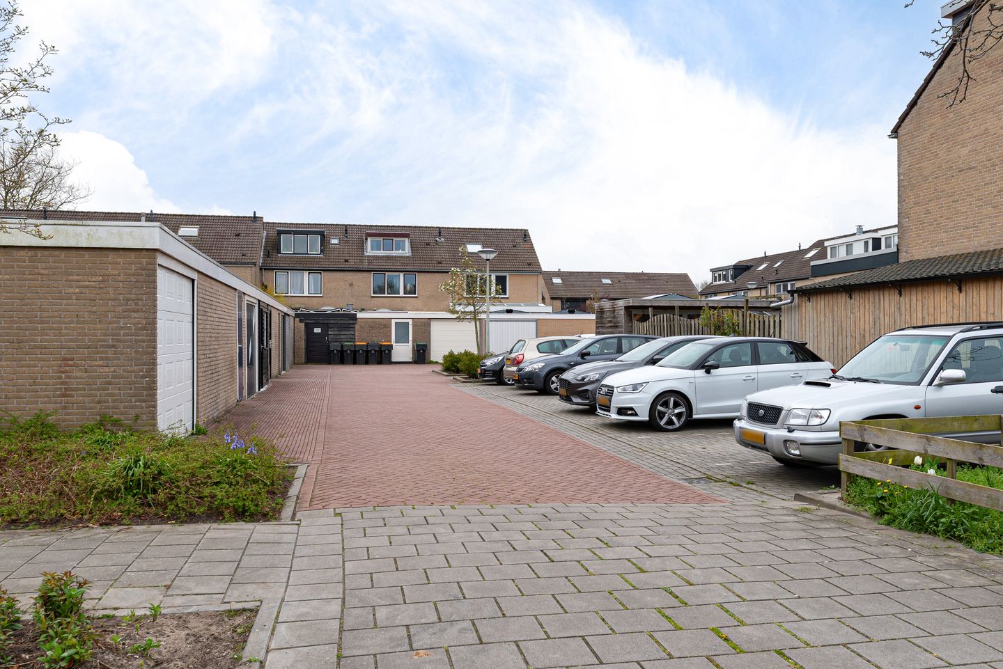 Photo 35 of Langeweide 329