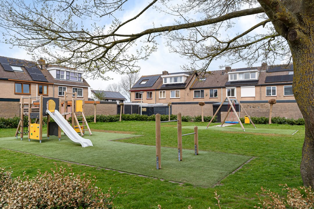 Photo 37 of Langeweide 329