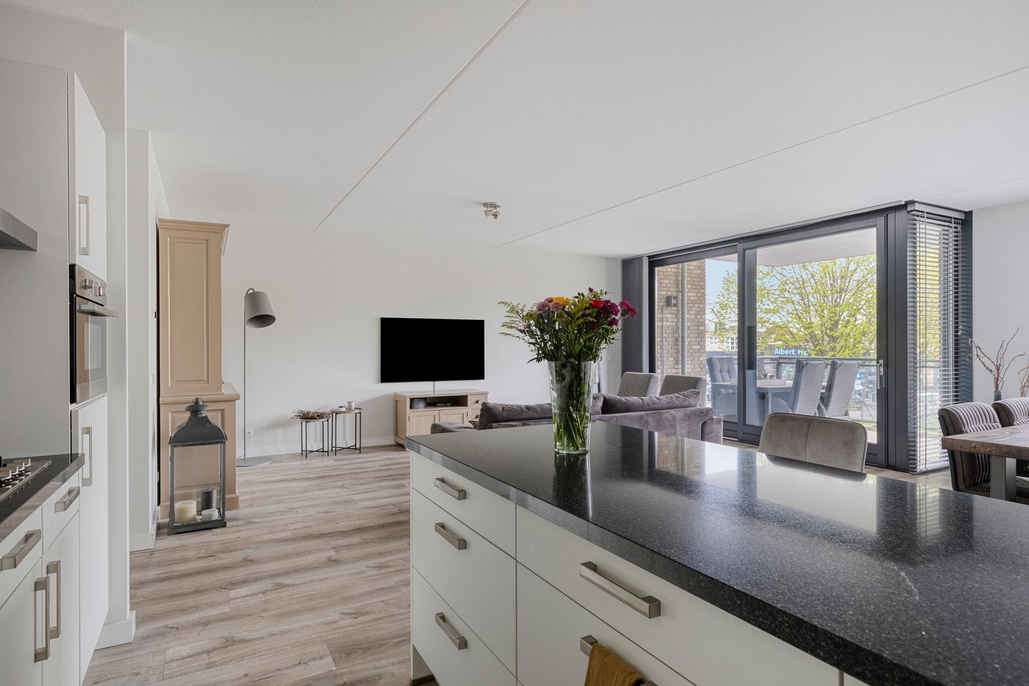 Photo 35 of Westdam 1-J1