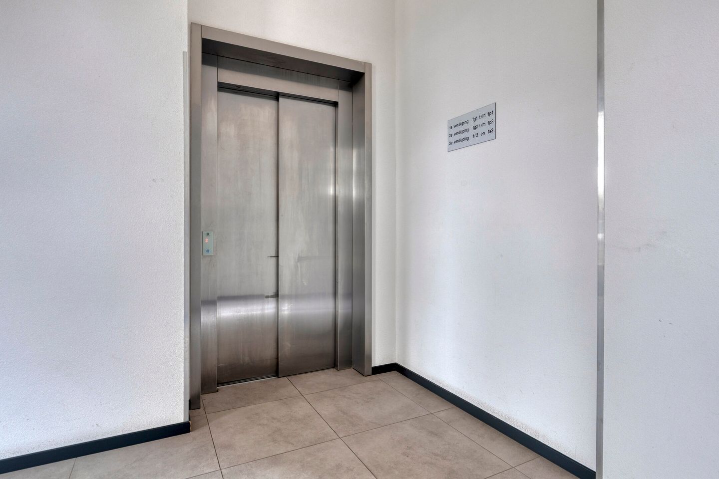 Photo 10 of Westdam 1-J1