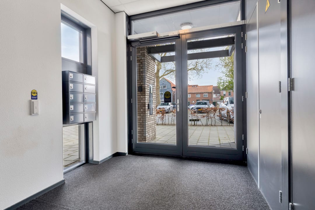 Photo 8 of Westdam 1-J1