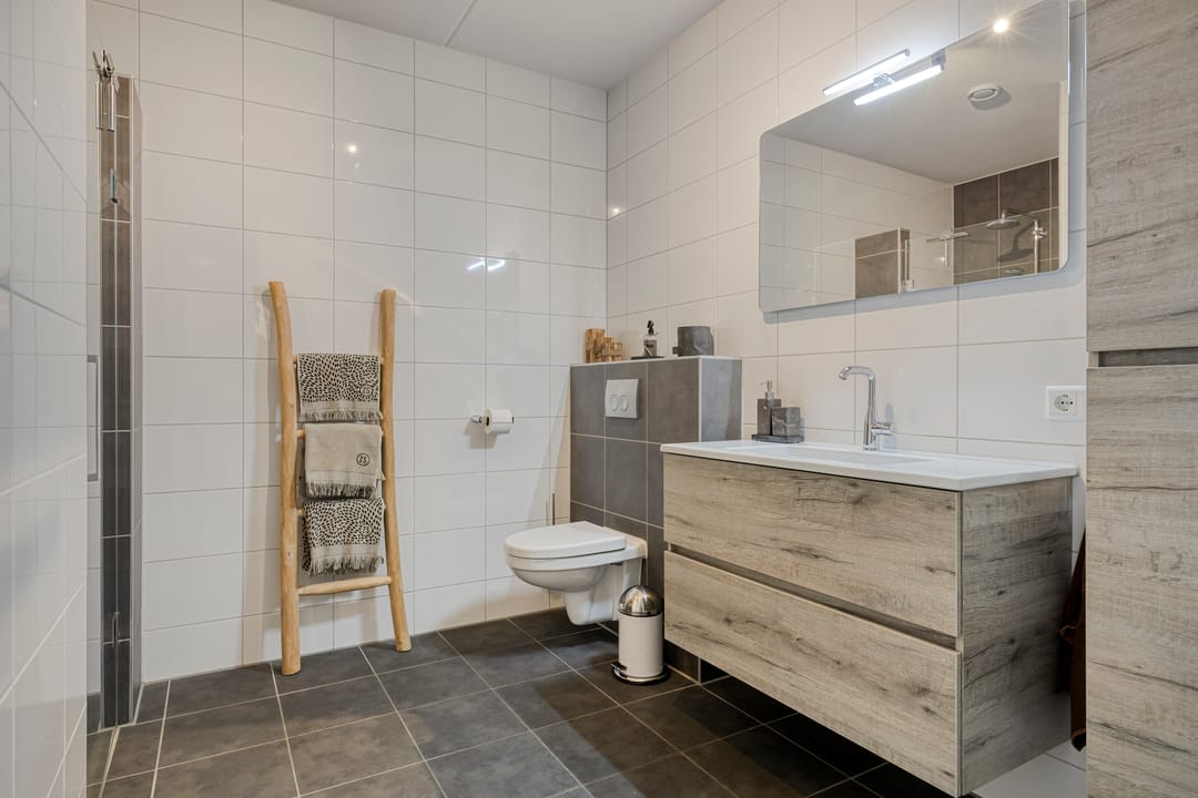 Photo 38 of Westdam 1-J1