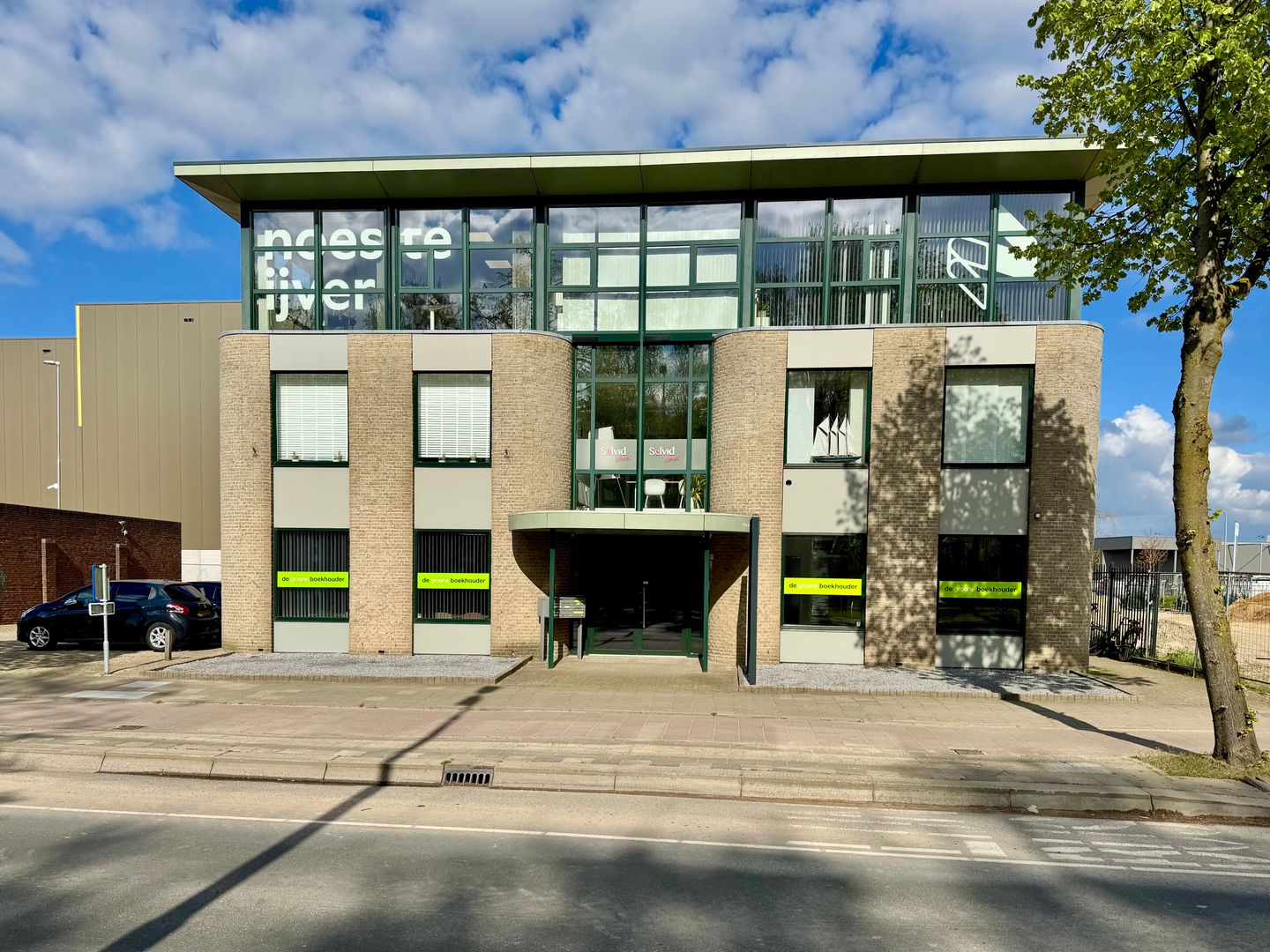 View photo 1 of Ringbaan-Oost 116-e