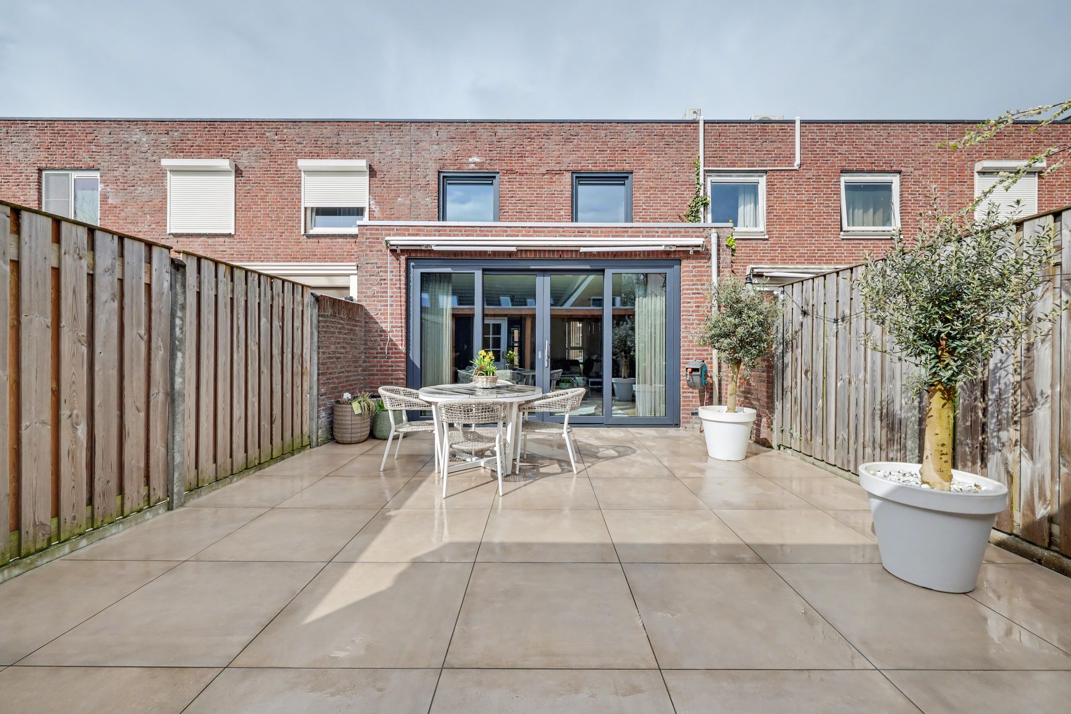 Foto 42 van Megenstraat 157