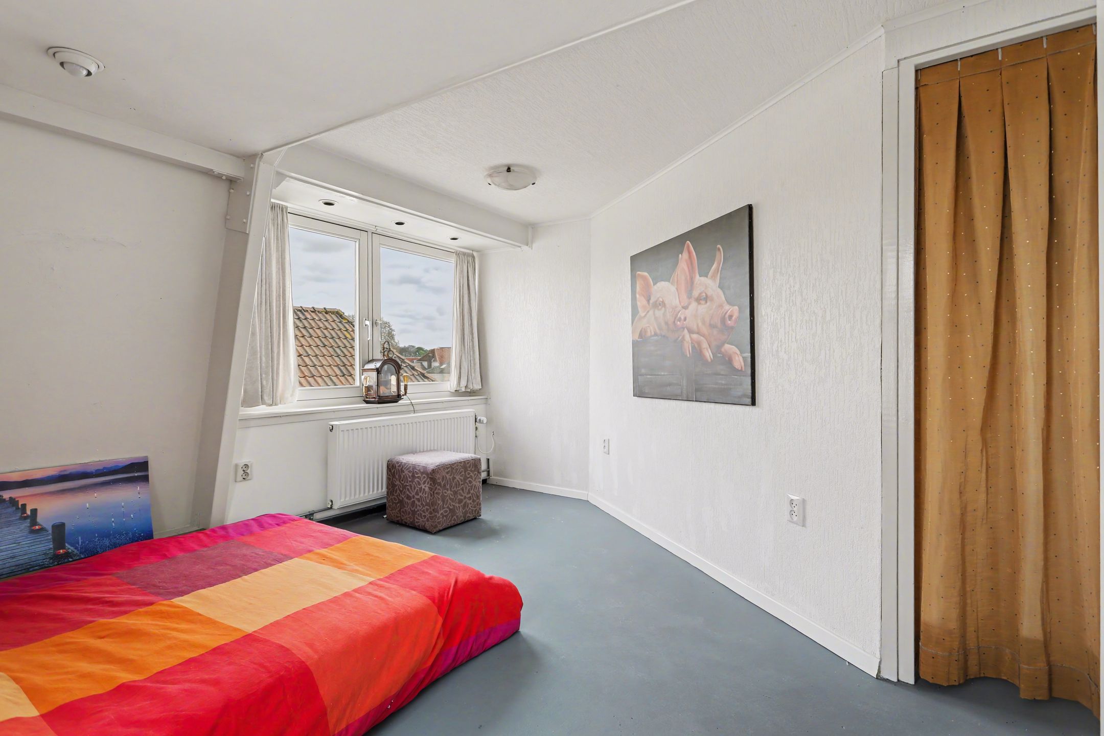 Unique Top-Floor Apartment with River Views in Zaltbommel City Center — 21