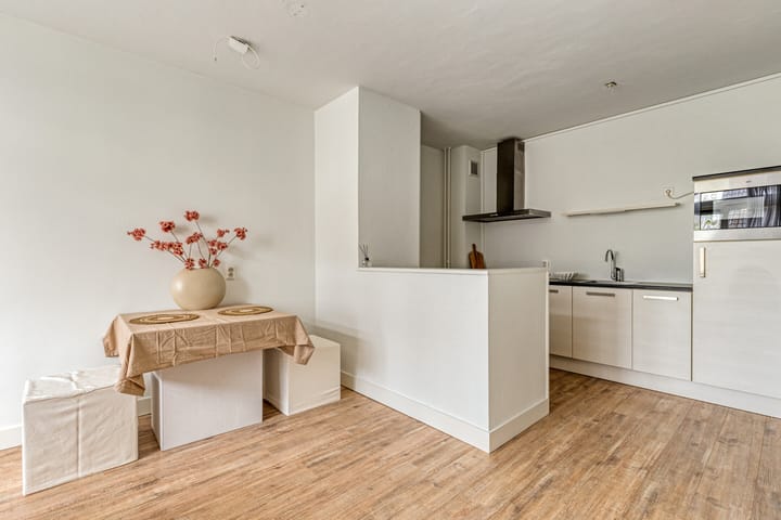 Photo 2 of Zuiderweg 186