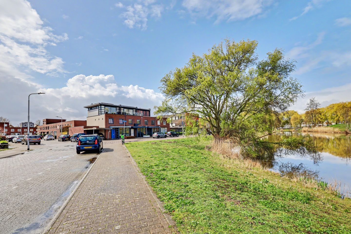 Foto 49 van Megenstraat 157