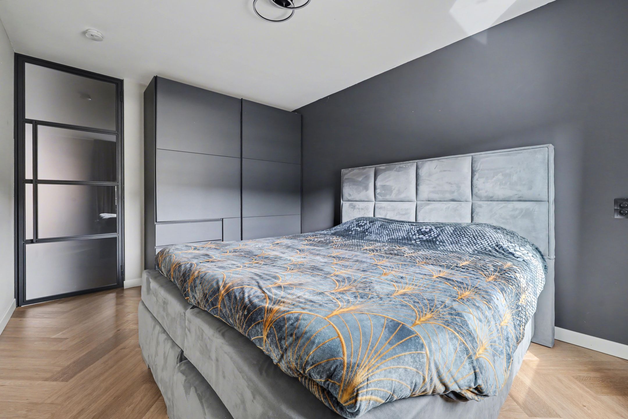 Foto 30 van Megenstraat 157