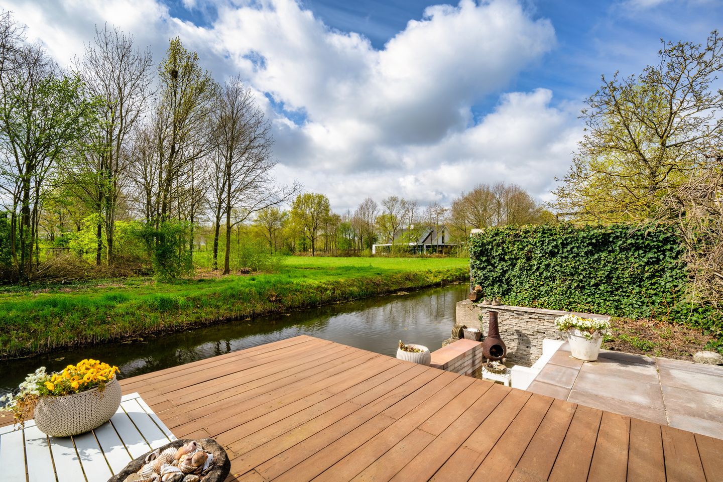 Architectural Waterfront Home with Glass Orangerie in Engelen — 40