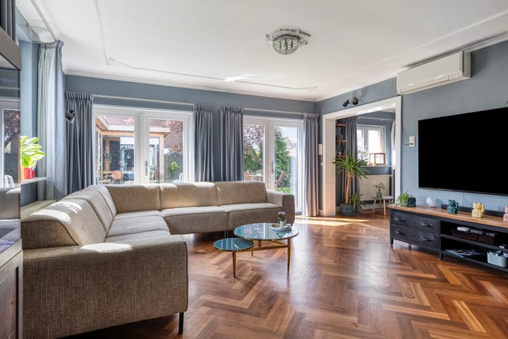 Vrijstaande woning te koop: Dorpsweg 2, Oudenhoorn