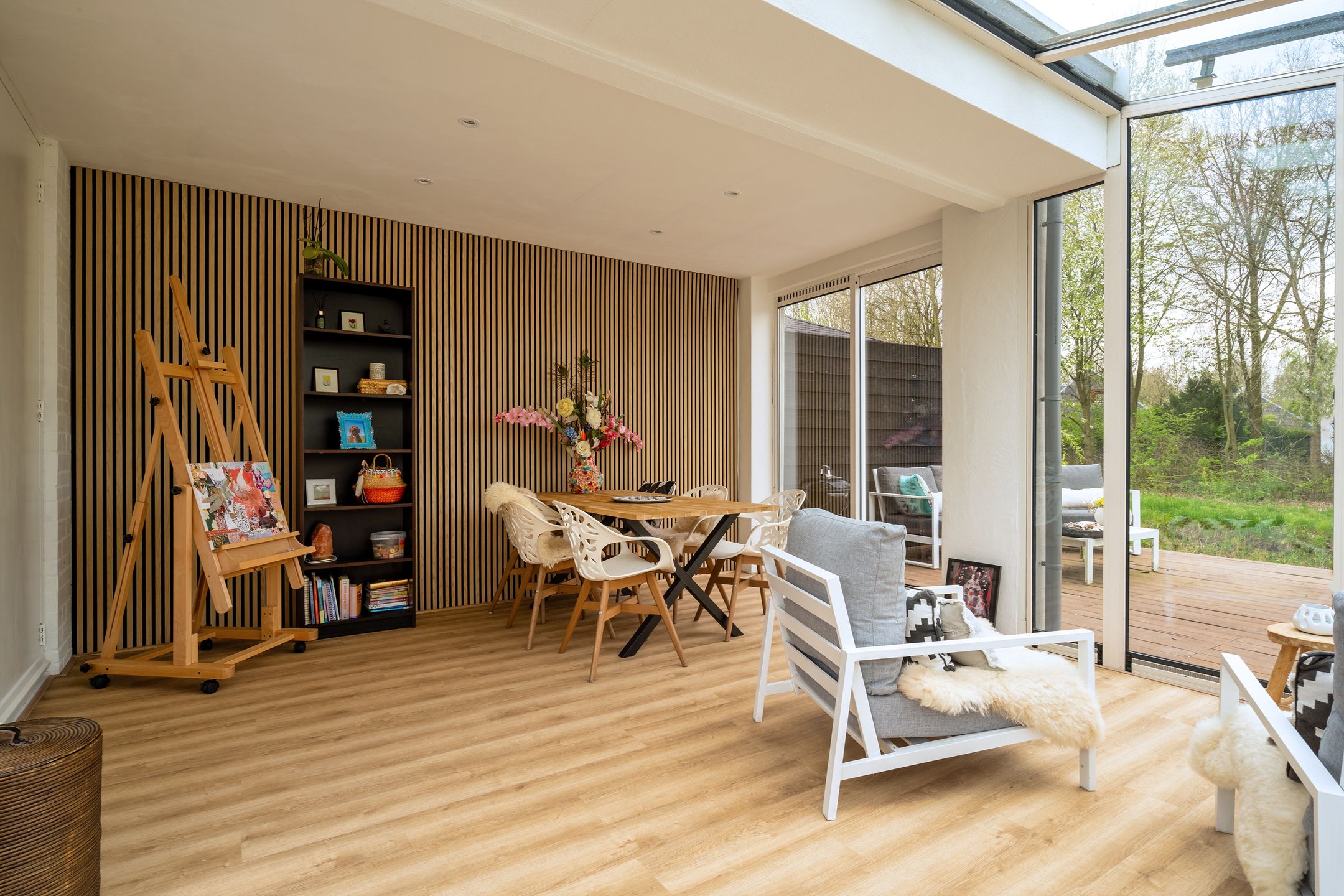 Architectural Waterfront Home with Glass Orangerie in Engelen — 33