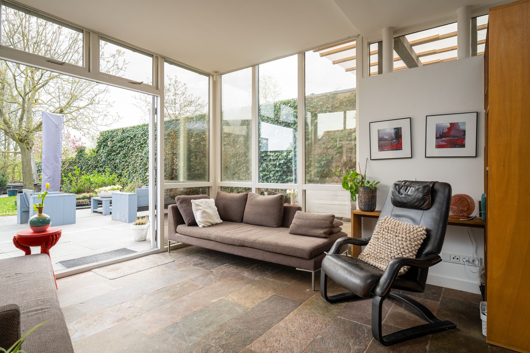 Architectural Waterfront Home with Glass Orangerie in Engelen — 24