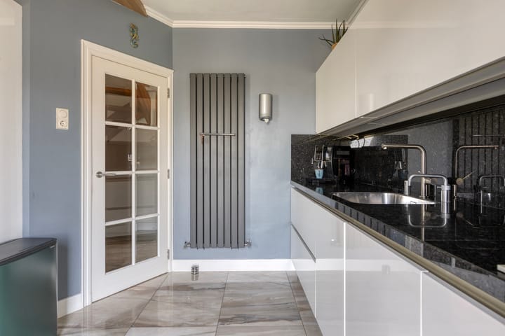 Vrijstaande woning te koop: Dorpsweg 2, Oudenhoorn