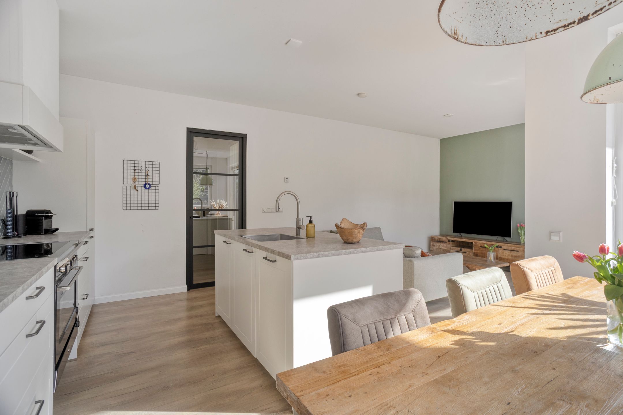 Foto 3 van Oeverzicht 2