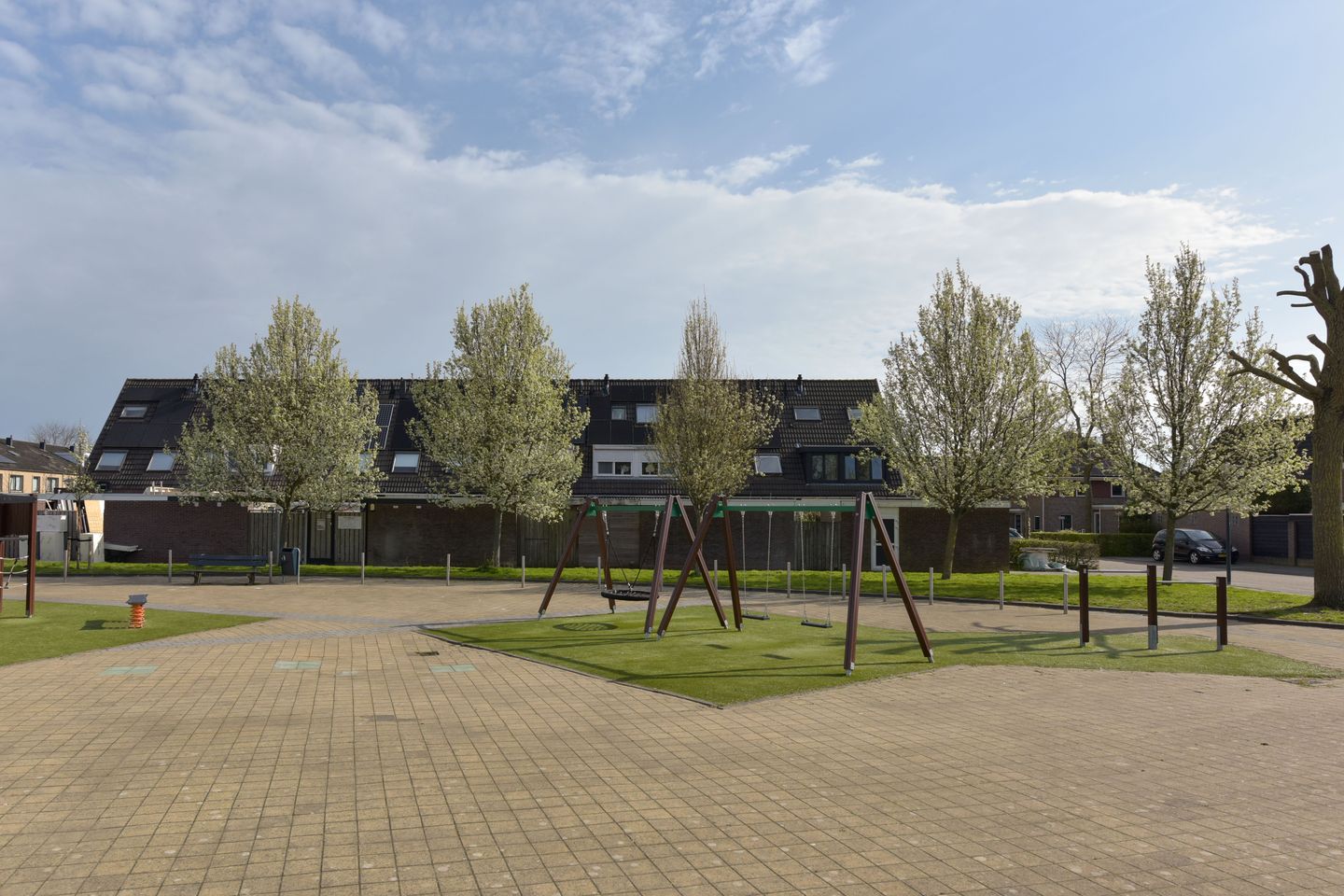 Spacious terraced house with four bedrooms and living room extension in Kersenboogerd-Zuid — 25
