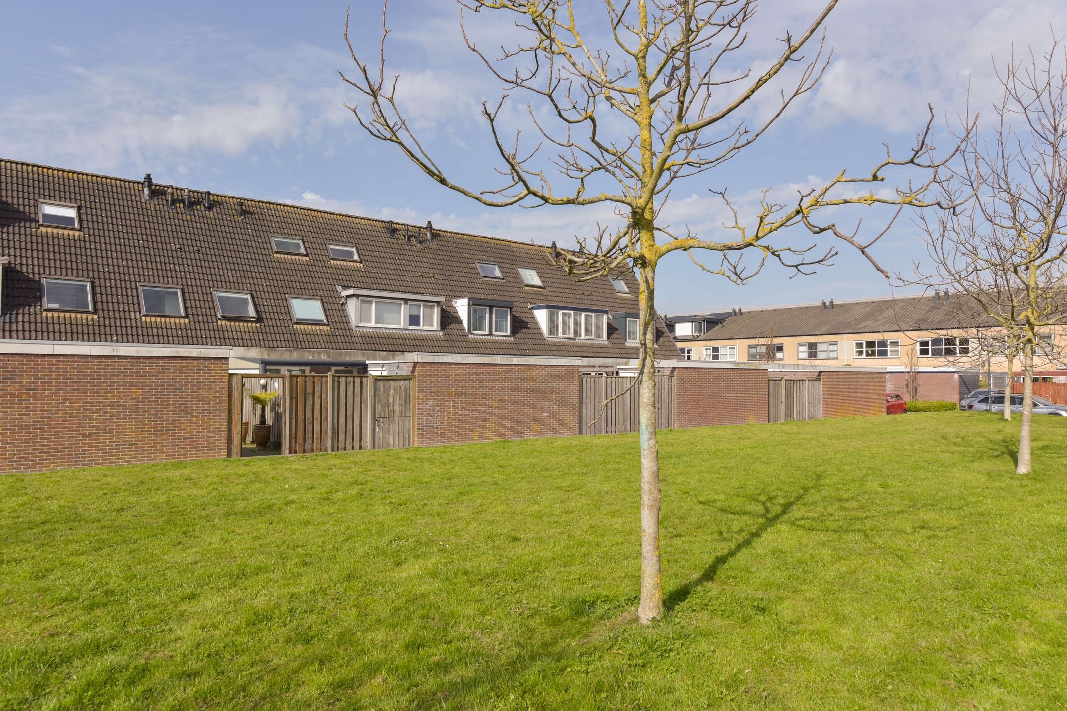 Spacious terraced house with four bedrooms and living room extension in Kersenboogerd-Zuid — 24