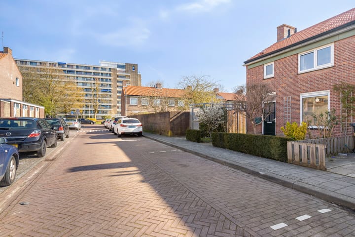 Foto 2 van Bereklauwstraat 1