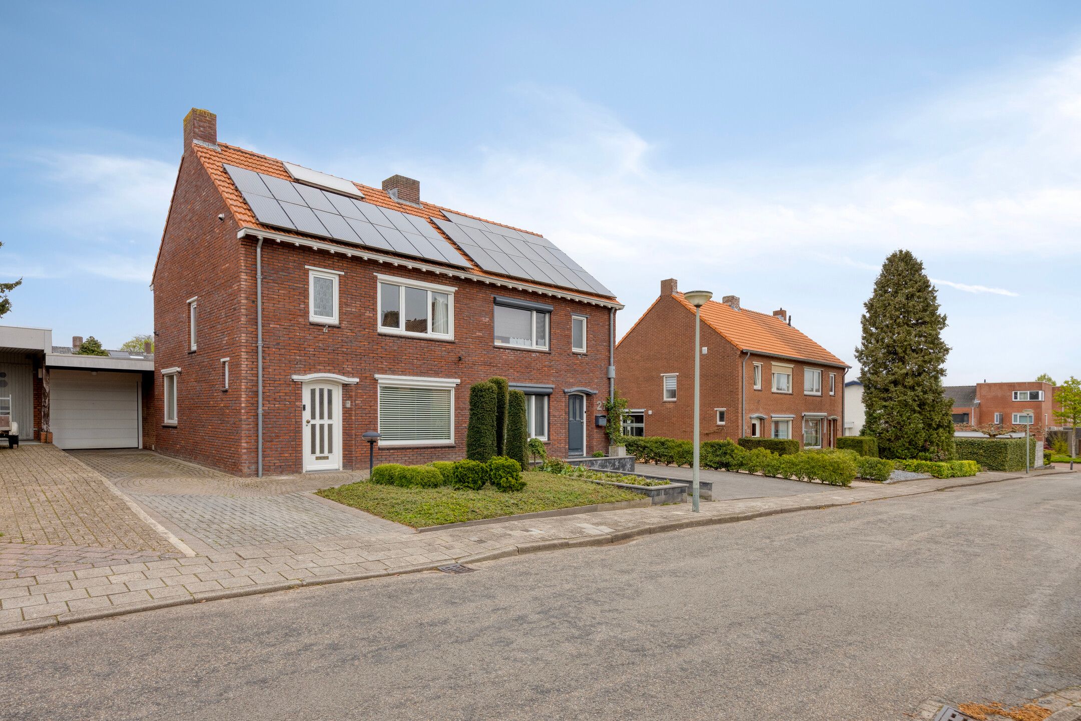 Photo 42 of Burgemeester Beenenstraat 25