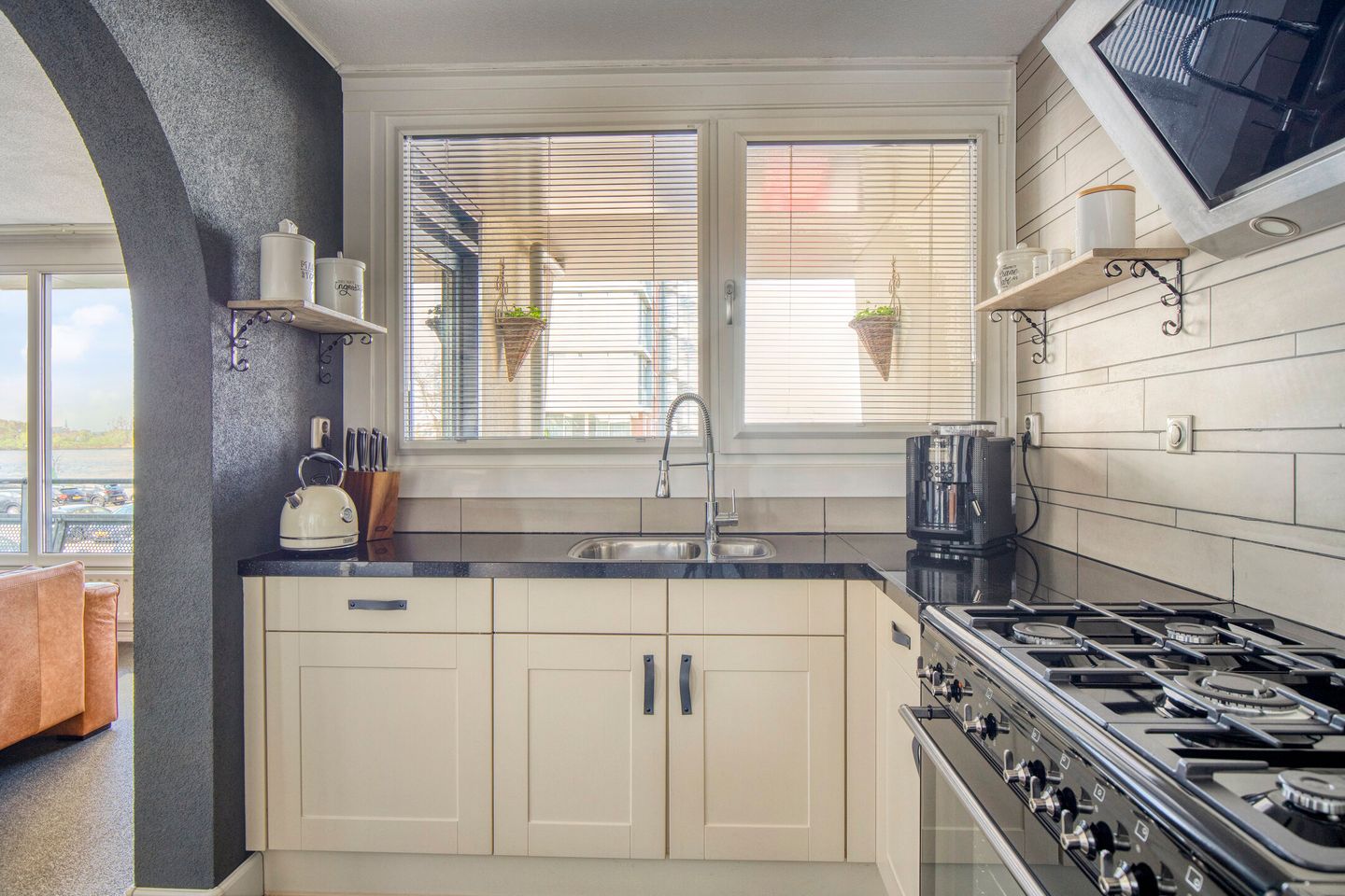 Foto 14 van Mistralstraat 17