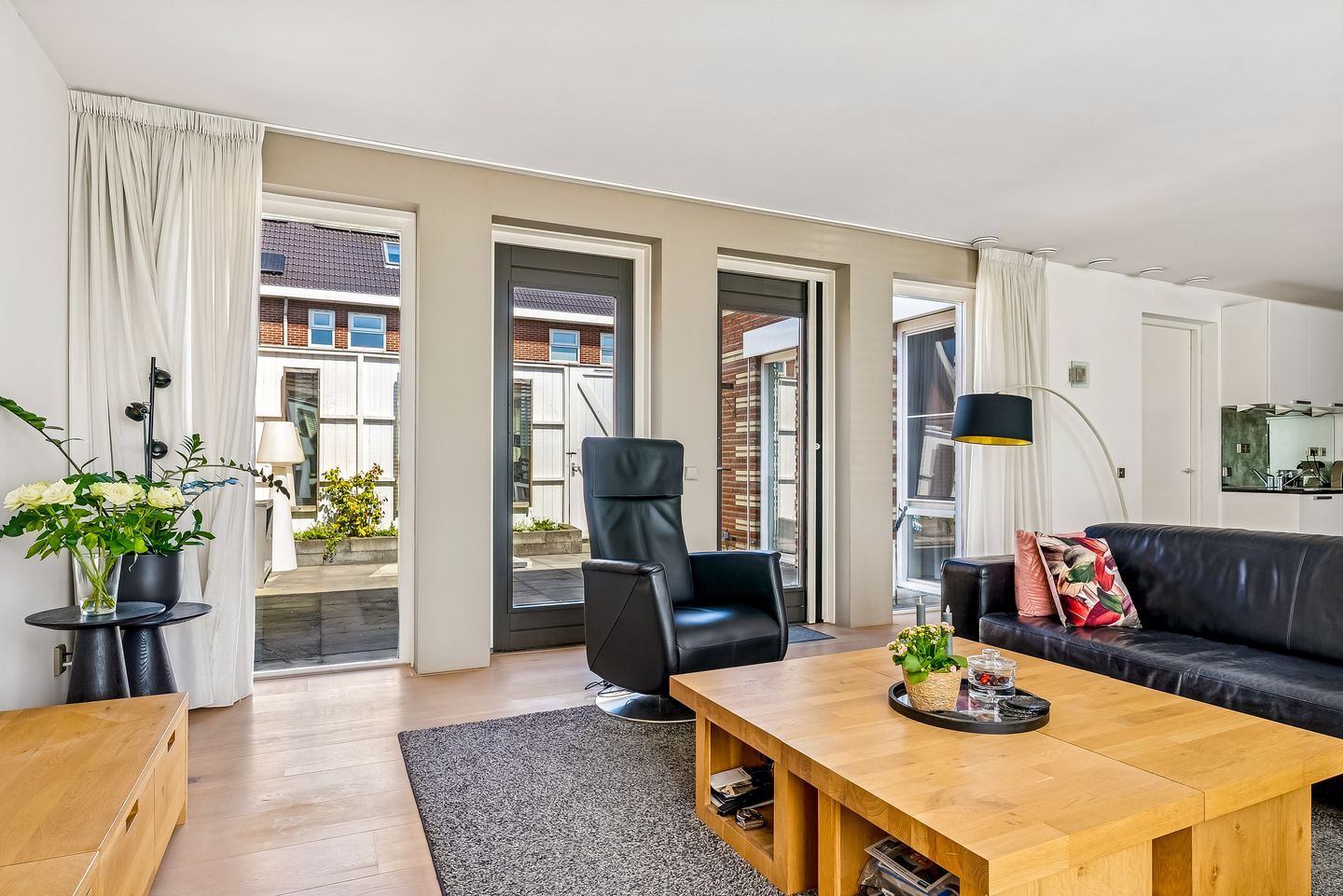 Photo 10 of Galjoen 11 63