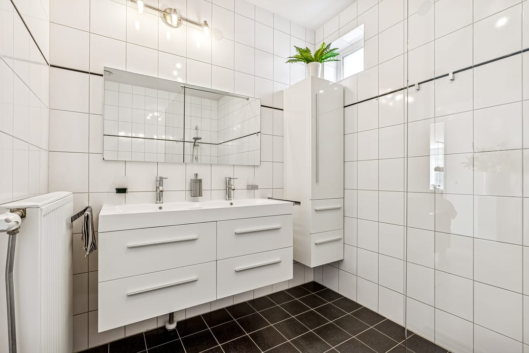 Photo 23 of Galjoen 11 63