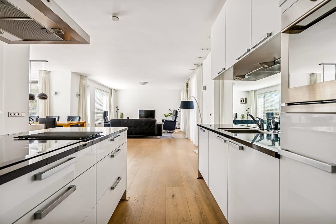 Photo 17 of Galjoen 11 63